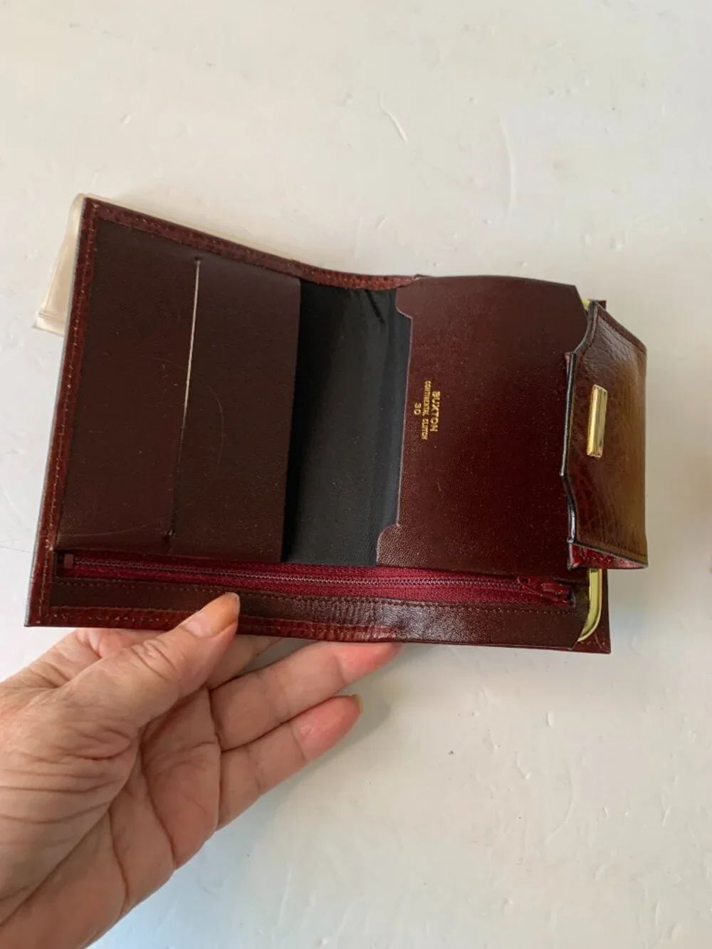 BUXTON CONTINENTAL CLUTCH 30 RED LEATHER WALLET NEW IN BOX VINTAGE NEW OLD STOCK